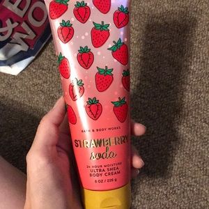 Strawberry Soda Body Cream